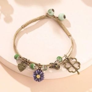 Flower Heart Clover Charm Beaded Bracelet Beige Hemp